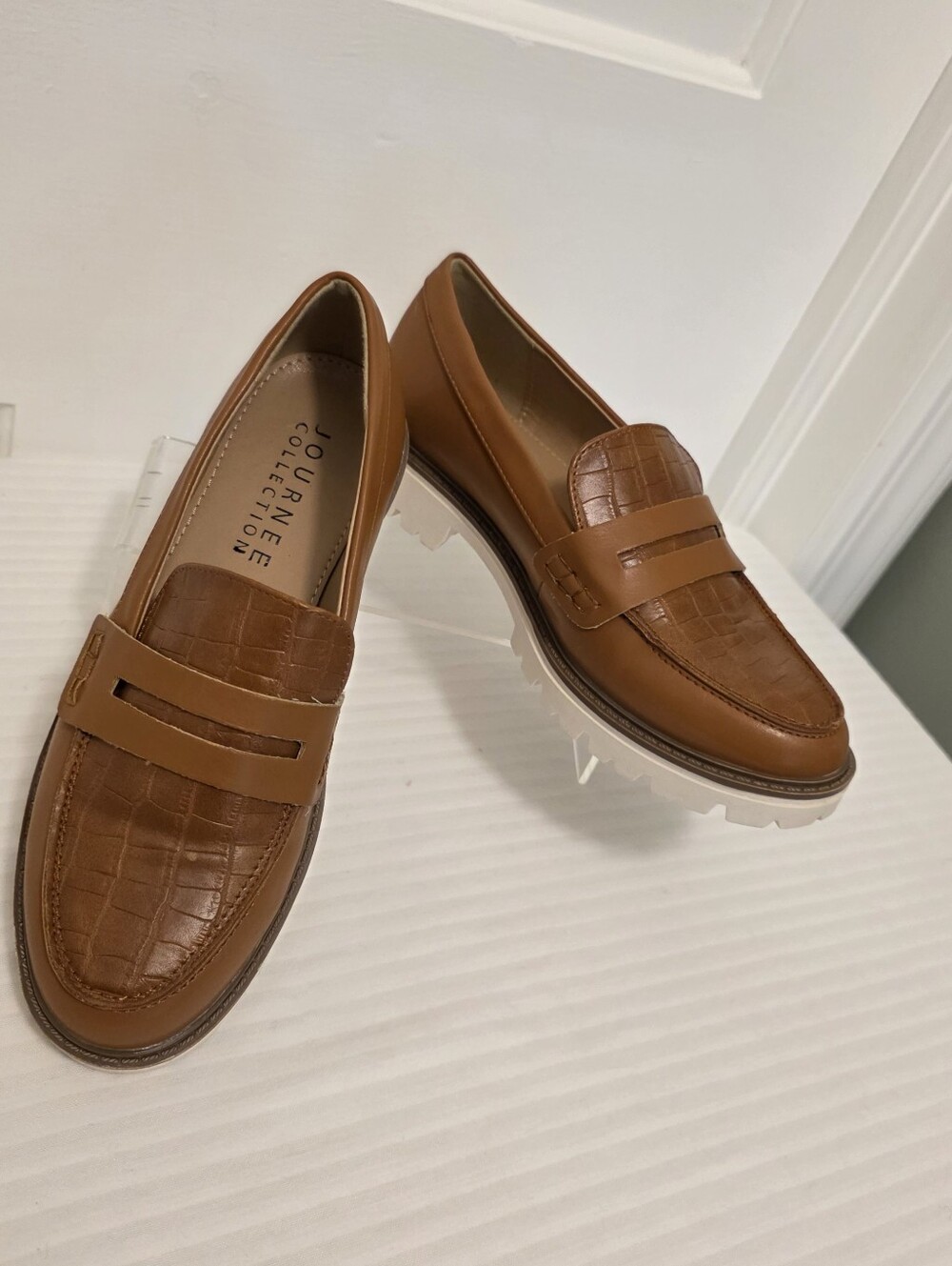 Journee Collection Kenly Penny Loafers Size 7W, Business Casual Lug Sole